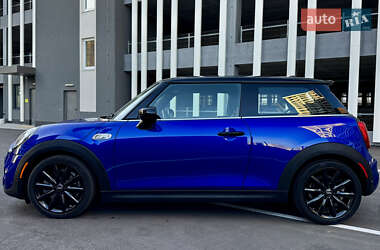 Хетчбек MINI Cooper 2019 в 