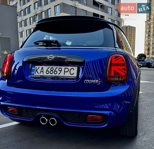 Хэтчбек MINI Cooper 2019 в Киеве