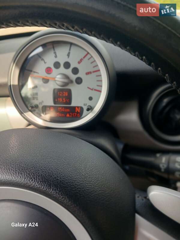 Хэтчбек MINI Cooper 2008 в Львове