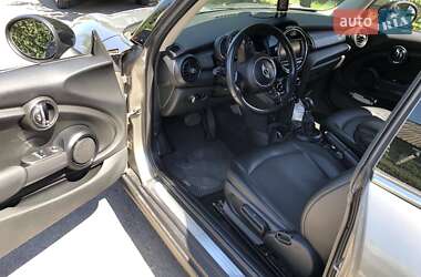 Хетчбек MINI Cooper 2017 в 