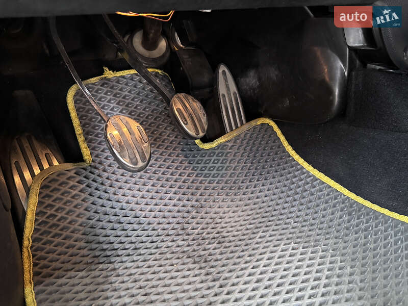 Хэтчбек MINI Cooper 2003 в Киеве фото 53 Хэтчбек MINI Cooper 2003 в Киеве