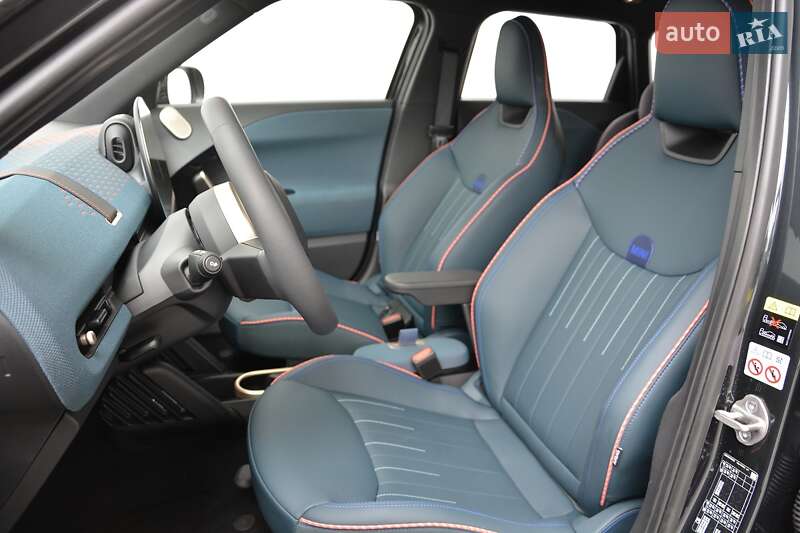 Хэтчбек MINI Cooper 2024 в Киеве