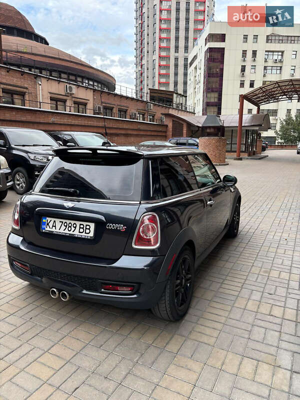 Хэтчбек MINI Cooper 2012 в Киеве