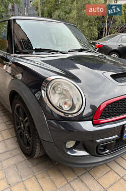 Хетчбек MINI Cooper 2012 в 