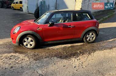 Хэтчбек MINI Cooper 2014 в 