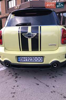 Позашляховик / Кросовер MINI Cooper 2010 в 