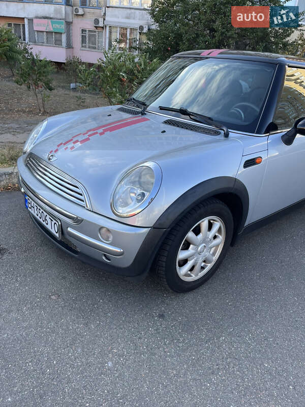 Хэтчбек MINI Cooper 2002 в Киеве