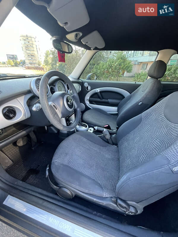 Хэтчбек MINI Cooper 2002 в Киеве