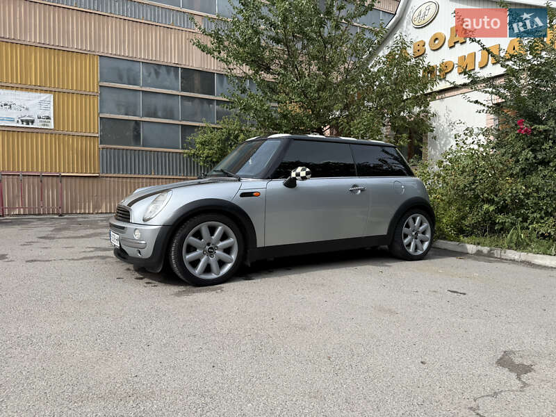 Хэтчбек MINI Cooper 2003 в Хмельницком