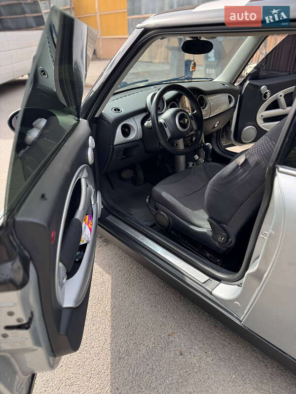 Хэтчбек MINI Cooper 2003 в Хмельницком