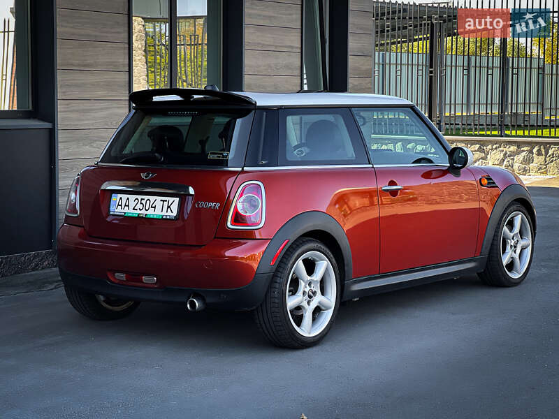 Хэтчбек MINI Cooper 2011 в Киеве