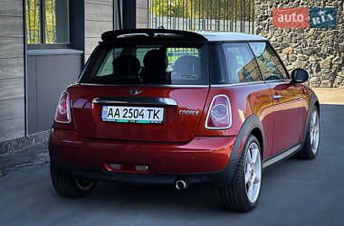 Хетчбек MINI Cooper 2011 в 