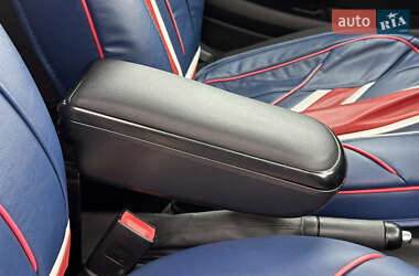 Хэтчбек MINI Cooper 2009 в 
