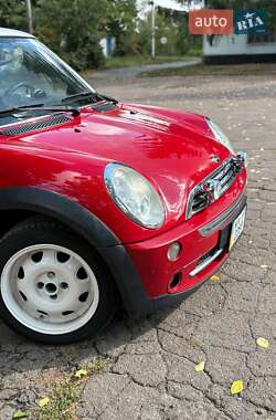 Хэтчбек MINI Cooper 2005 в 