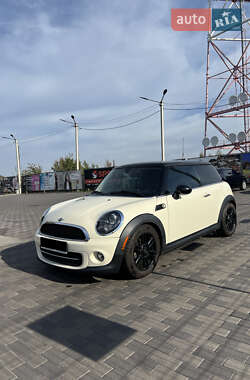 Хэтчбек MINI Cooper 2013 в 