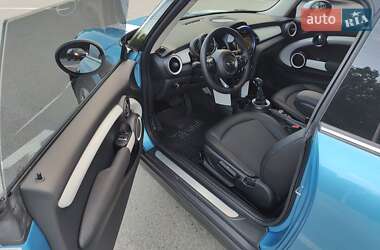 Хэтчбек MINI Cooper 2016 в 