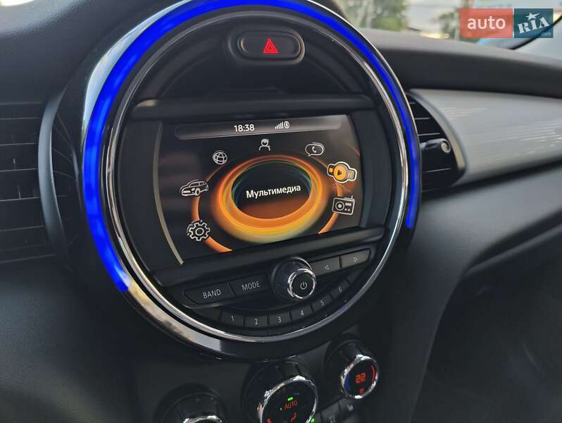 Хэтчбек MINI Cooper 2016 в Киеве фото 3 Хэтчбек MINI Cooper 2016 в Киеве