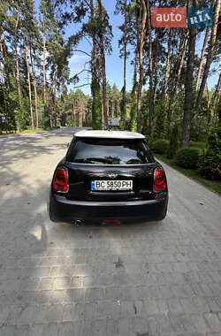Хэтчбек MINI Cooper 2016 в 
