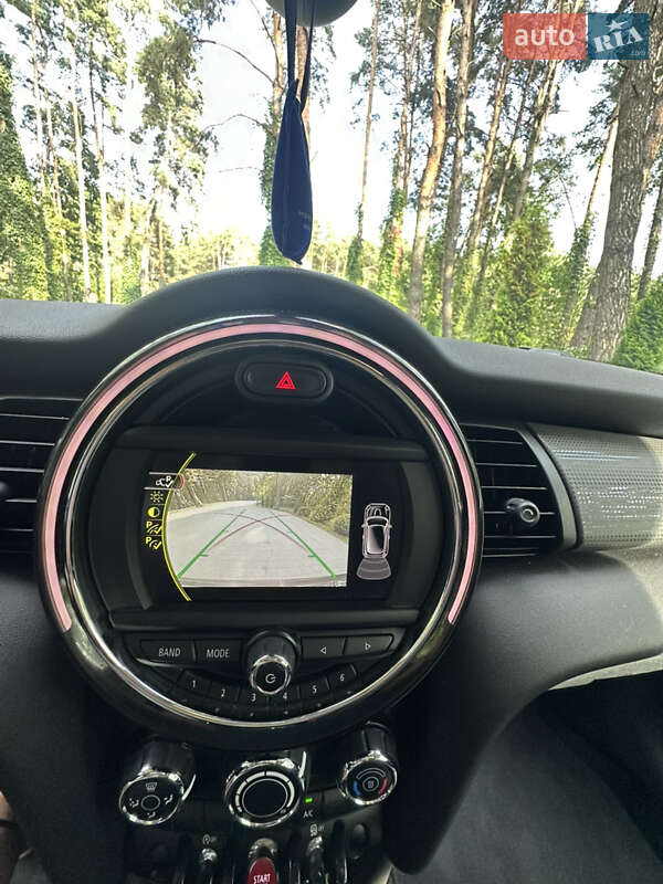 Хэтчбек MINI Cooper 2016 в Львове