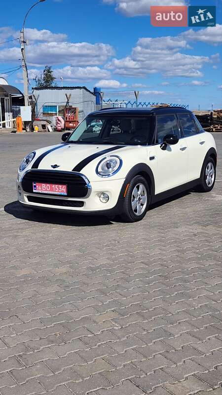 Хэтчбек MINI Cooper 2016 в Одессе