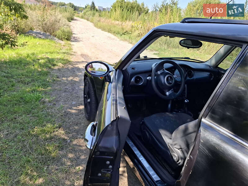 Хэтчбек MINI Cooper 2006 в Киеве