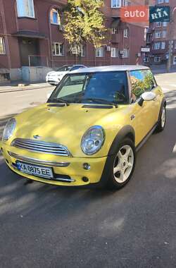 Хэтчбек MINI Cooper 2004 в Киеве