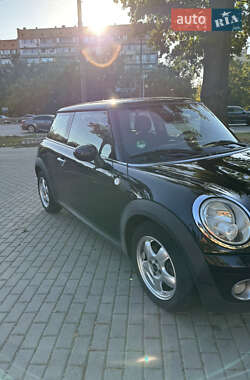 Хетчбек MINI Cooper 2009 в 