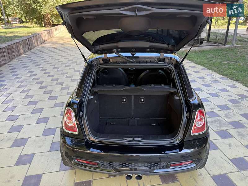 Хетчбек MINI Cooper 2013 в Кривому Розі
