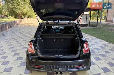 Хэтчбек MINI Cooper 2013 в 