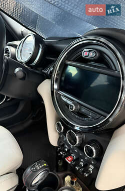 Хетчбек MINI Cooper 2018 в 