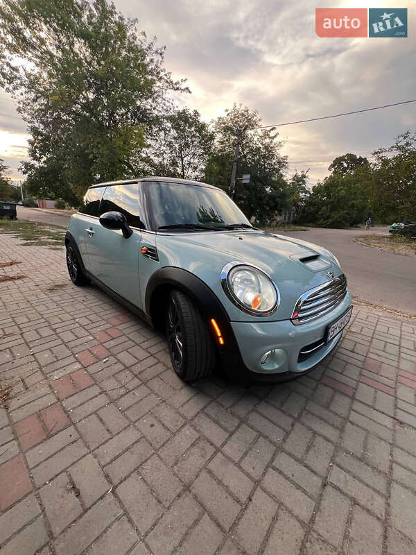Хэтчбек MINI Cooper 2011 в Одессе