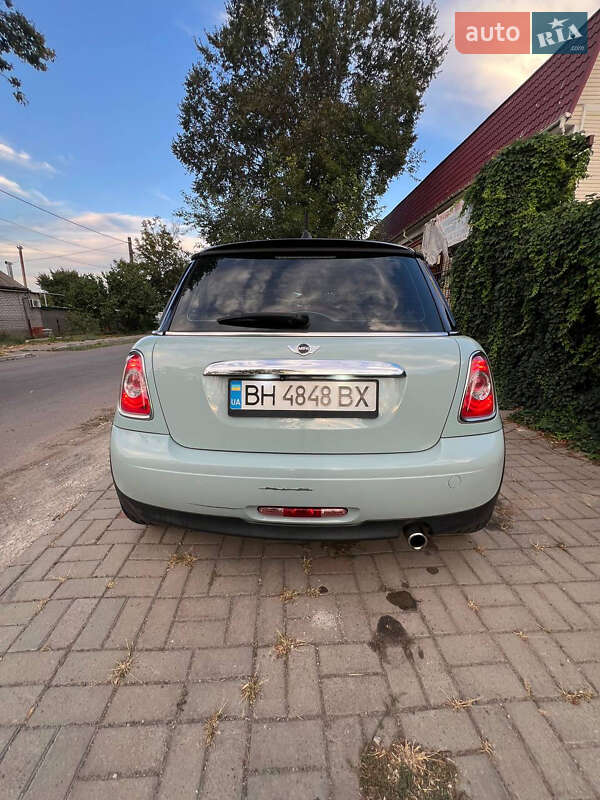 Хэтчбек MINI Cooper 2011 в Одессе