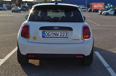 Хэтчбек MINI Cooper 2023 в 