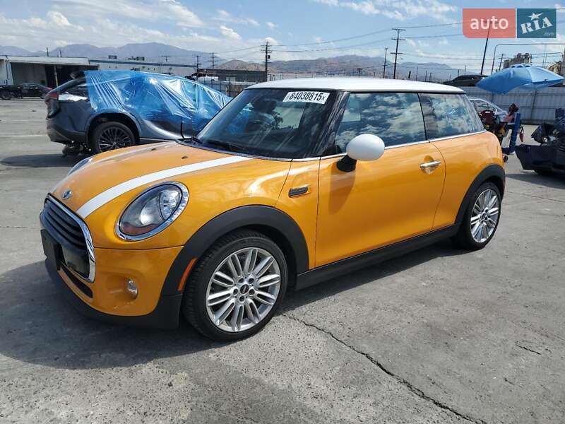 Хэтчбек MINI Cooper 2016 в Ивано-Франковске