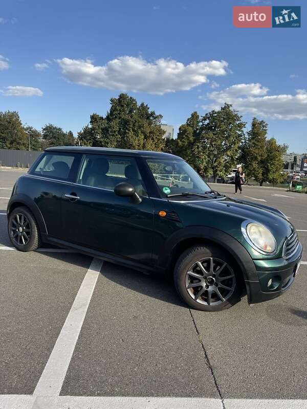 Хетчбек MINI Cooper 2010 в Києві