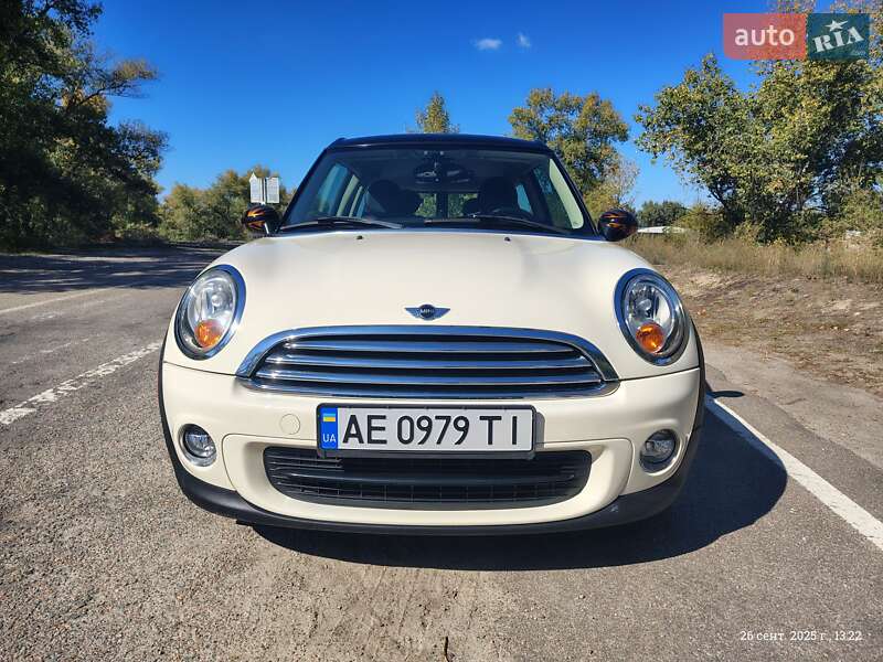Хэтчбек MINI Cooper 2013 в 