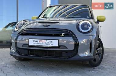 Хэтчбек MINI Cooper 2022 в 