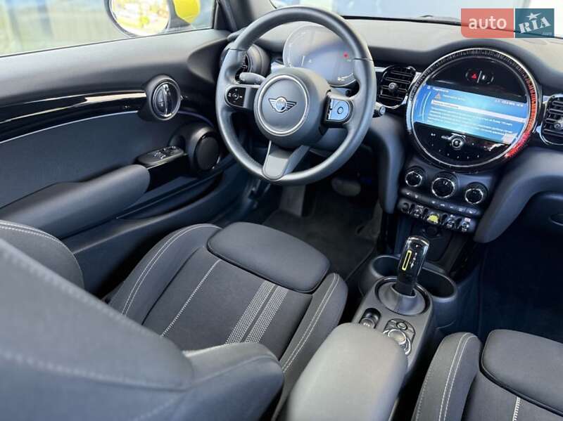 Хэтчбек MINI Cooper 2022 в Хмельницком