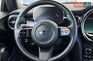 Хэтчбек MINI Cooper 2022 в 