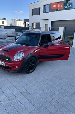 Хэтчбек MINI Cooper 2013 в 