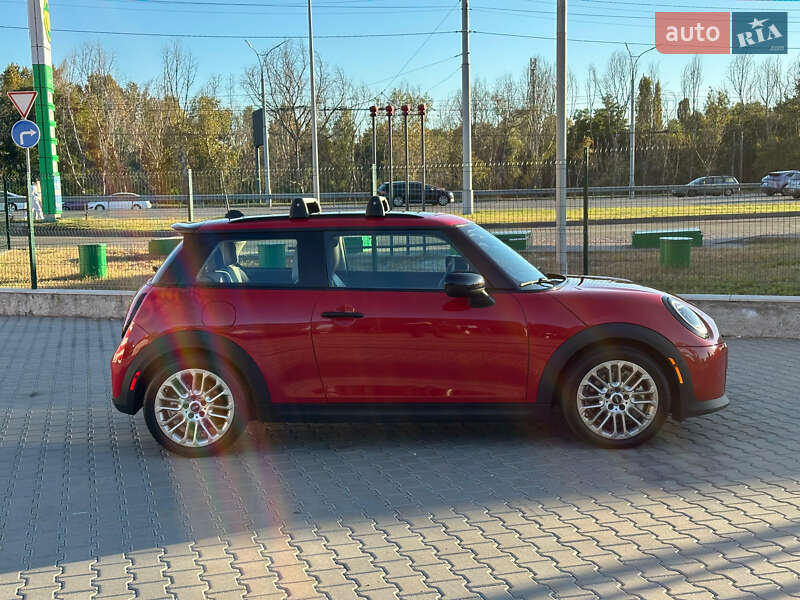 Хэтчбек MINI Cooper 2025 в Киеве