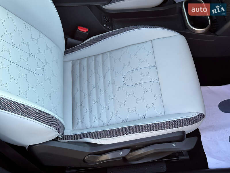 Хэтчбек MINI Cooper 2025 в Киеве