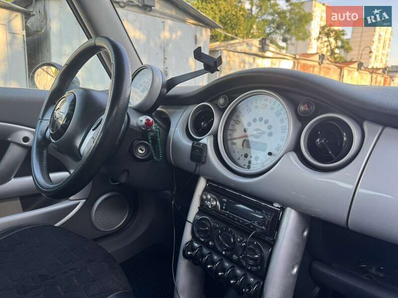 Хетчбек MINI Cooper 2002 в Харкові
