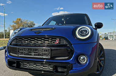 Хетчбек MINI Cooper 2020 в 