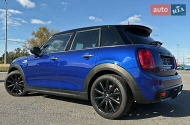 Хетчбек MINI Cooper 2020 в 
