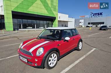 Хетчбек MINI Cooper 2005 в 