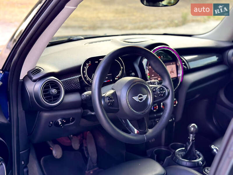 Хэтчбек MINI Cooper 2015 в Днепре