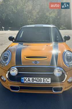 Хетчбек MINI Cooper 2014 в 