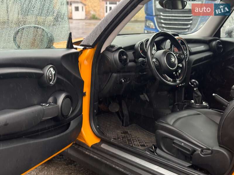Хэтчбек MINI Cooper 2014 в Киеве