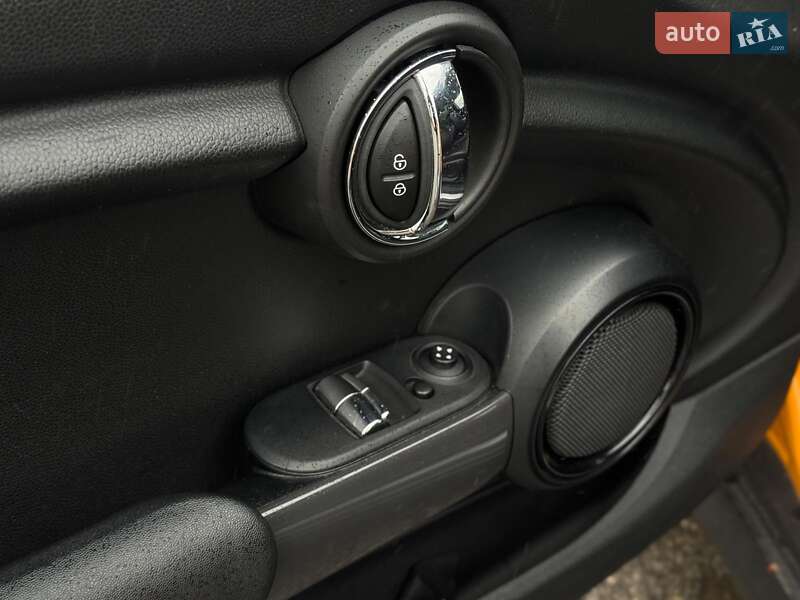 Хэтчбек MINI Cooper 2014 в Киеве